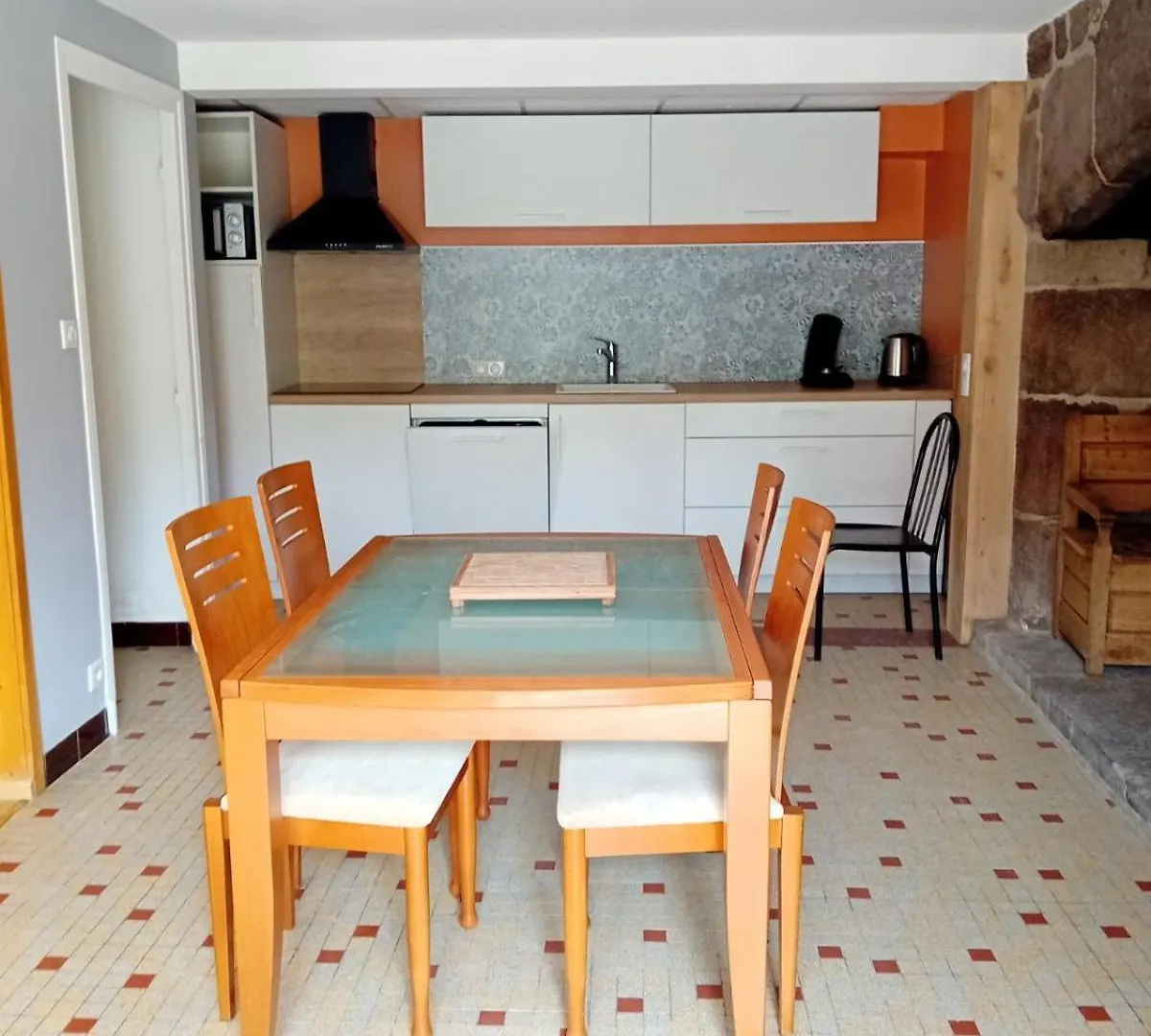 Rdc Entree Exterieur Privatifs Apartment Mandailles-Saint-Julien